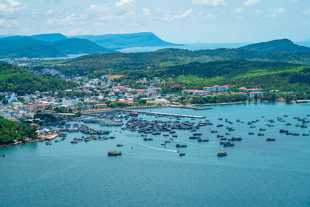 The An Thoi Archipelago attracts visitors with its pristine beauty, crystal-clear waters, and rich marine biodiversity